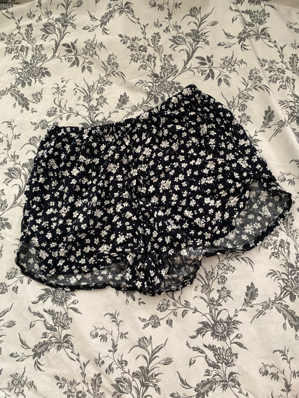 Brandy Melville Black and White Floral Shorts